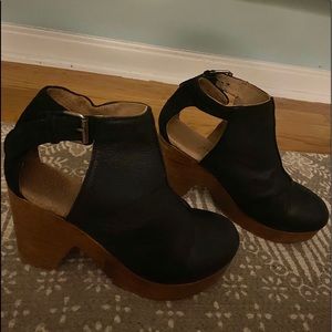 Free people clogs